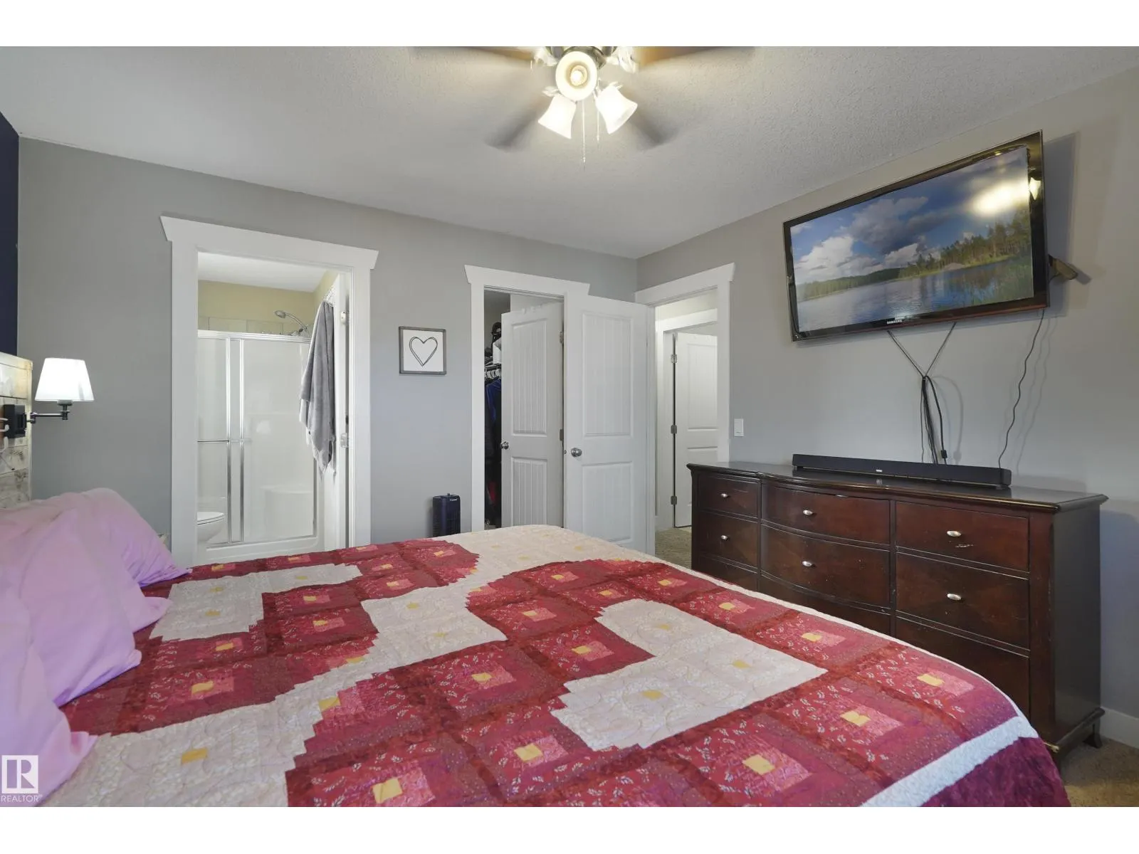 30 HILLDOWNS DR