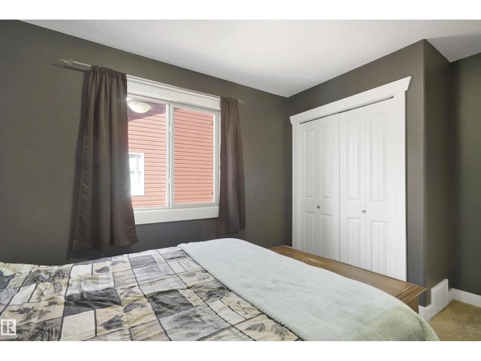 30 HILLDOWNS DR