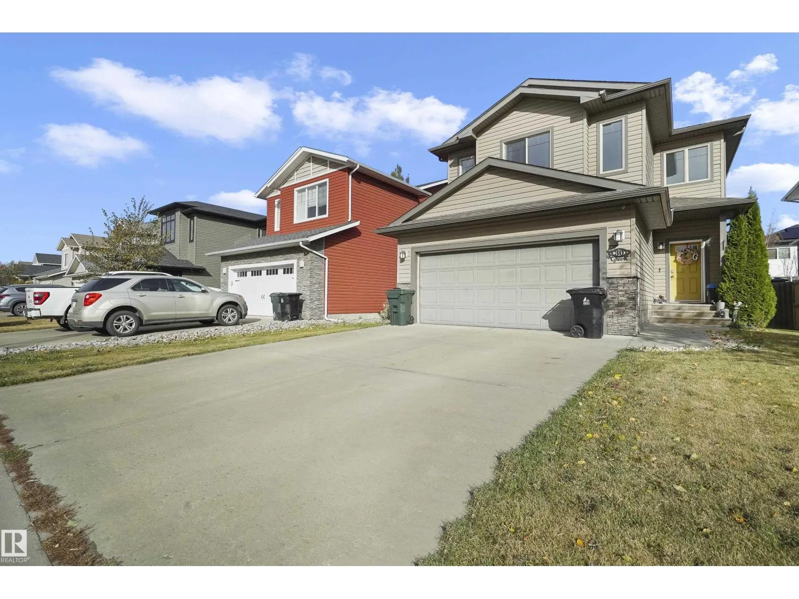 30 HILLDOWNS DR