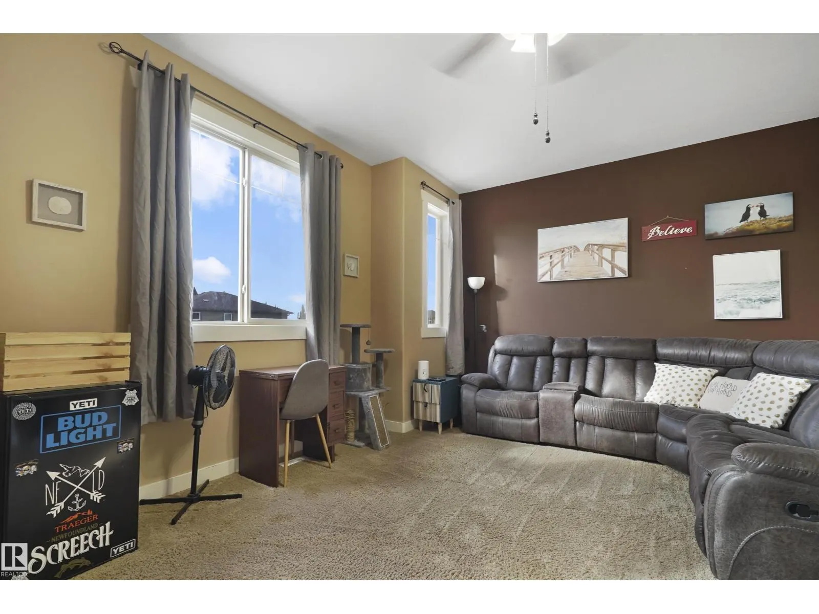 30 HILLDOWNS DR