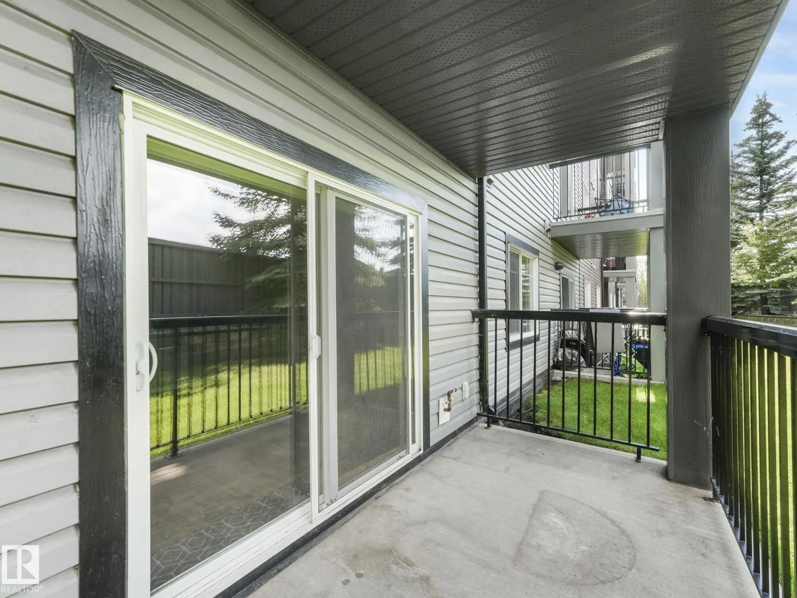 #110 646 MCALLISTER LO SW