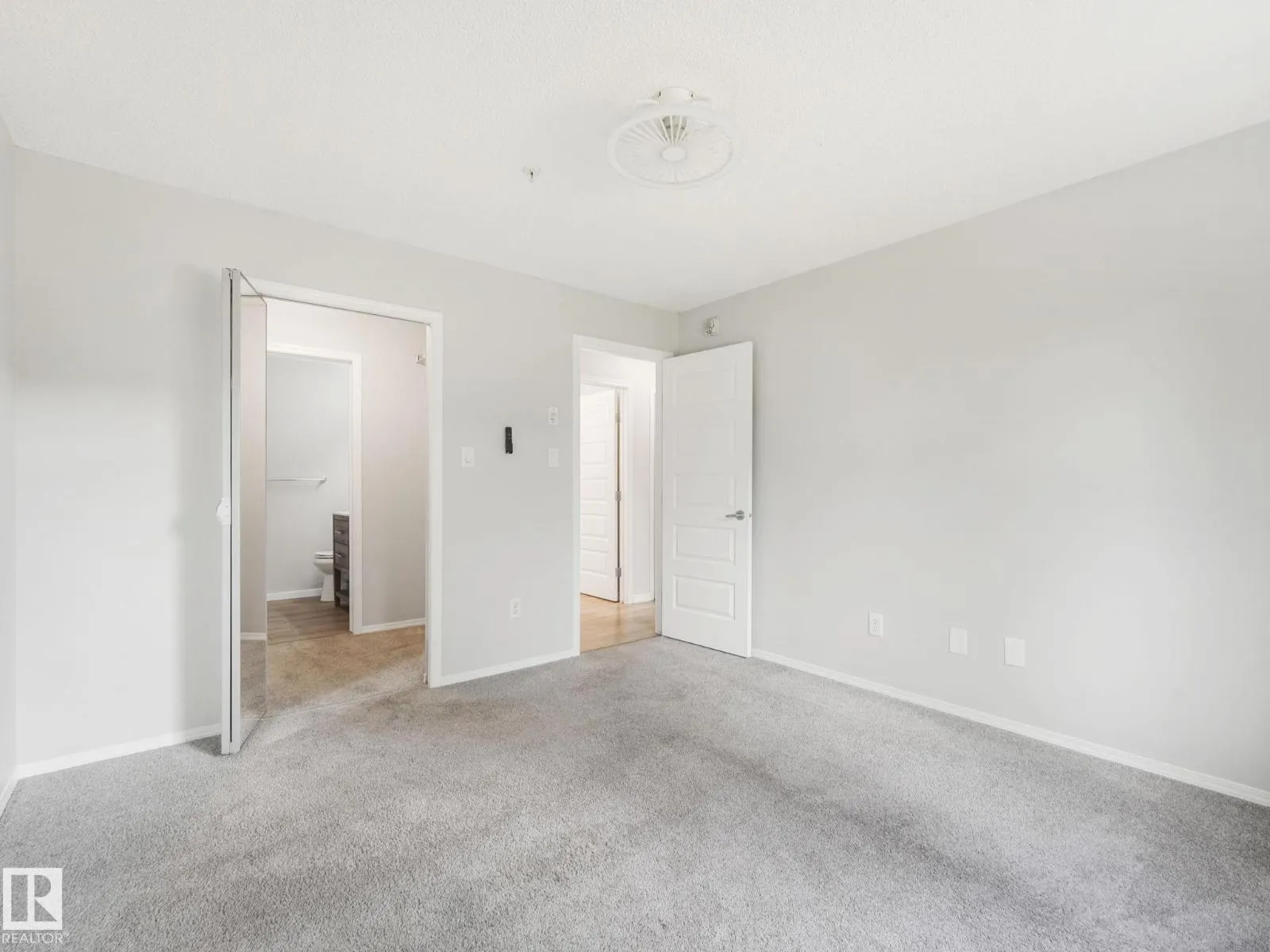 #110 646 MCALLISTER LO SW