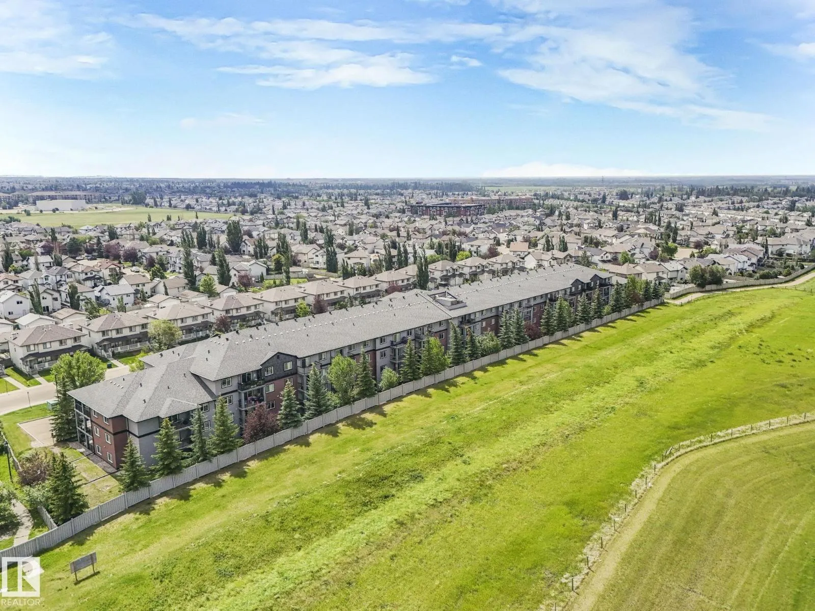 #110 646 MCALLISTER LO SW