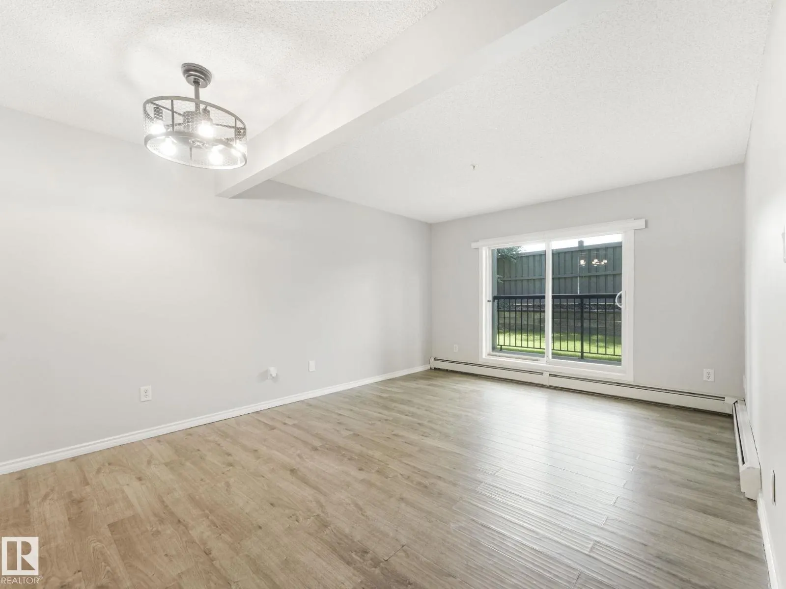 #110 646 MCALLISTER LO SW