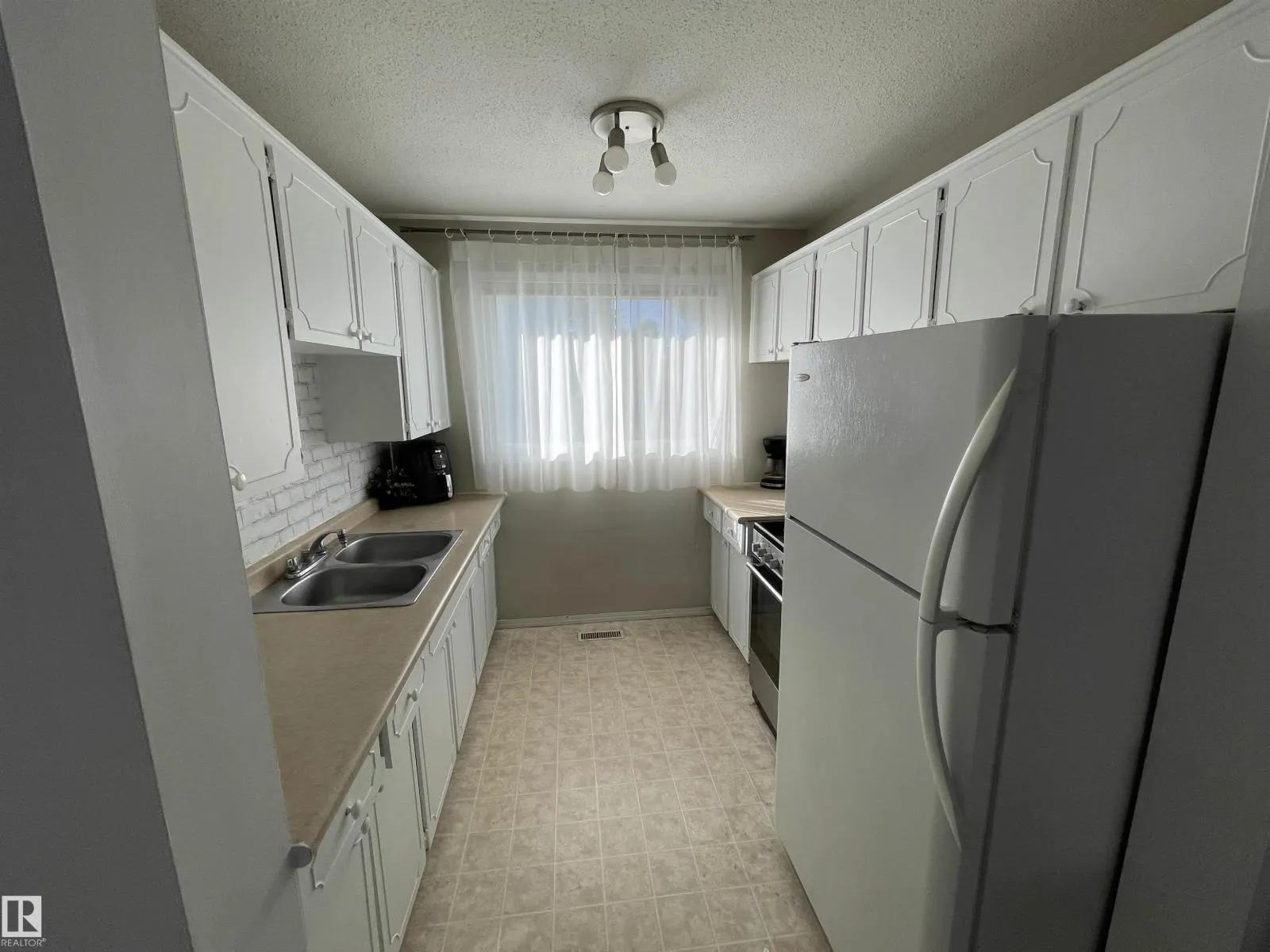 132 DICKINSFIELD CO NW