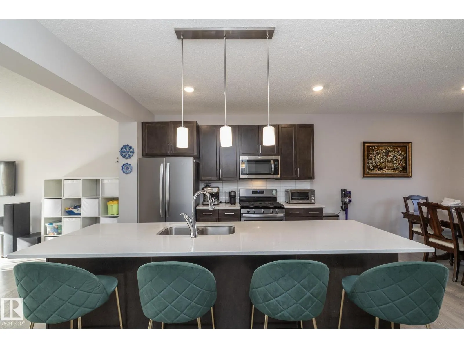 2463 KELLY CIRCLE CI SW