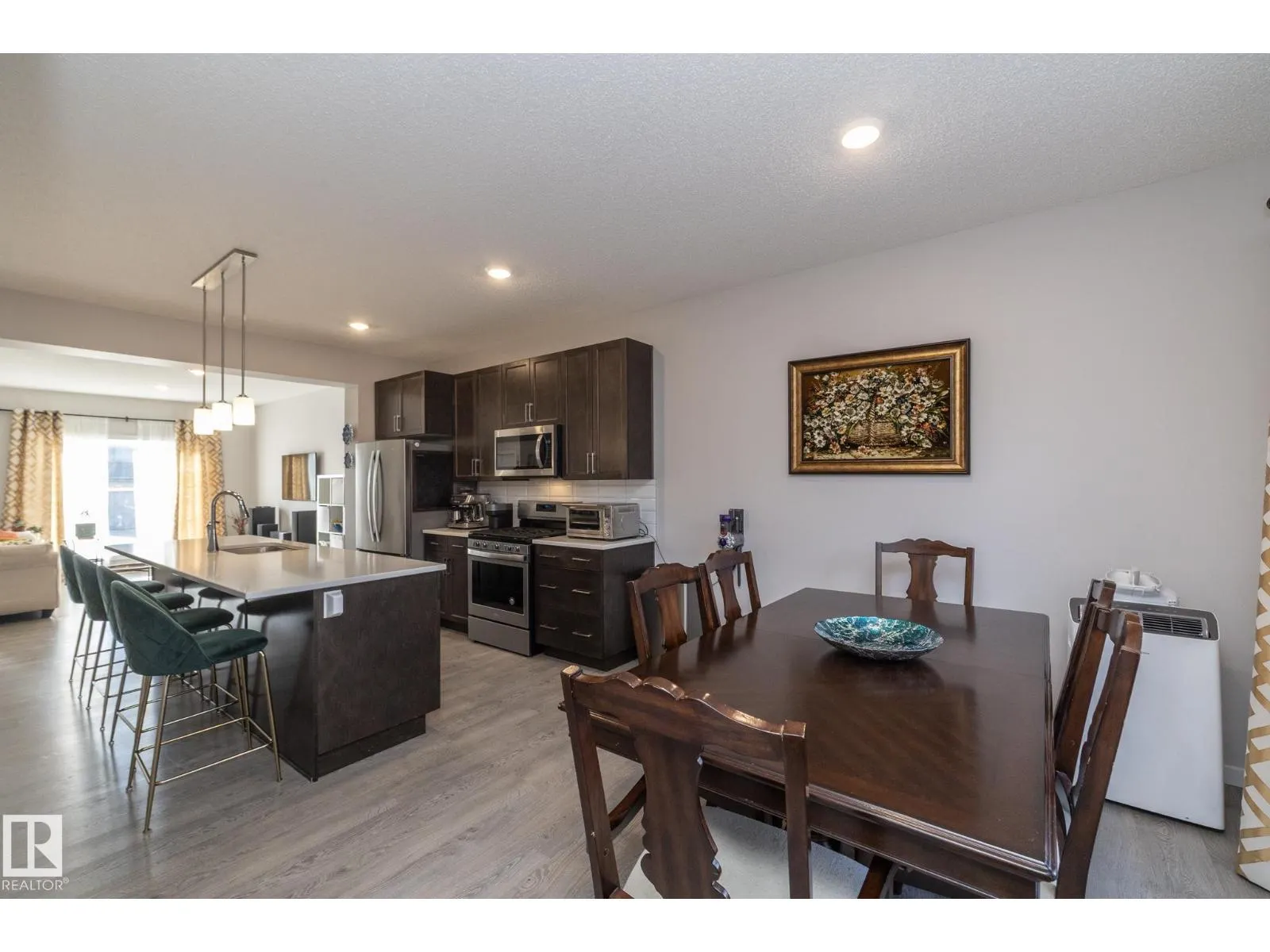 2463 KELLY CIRCLE CI SW