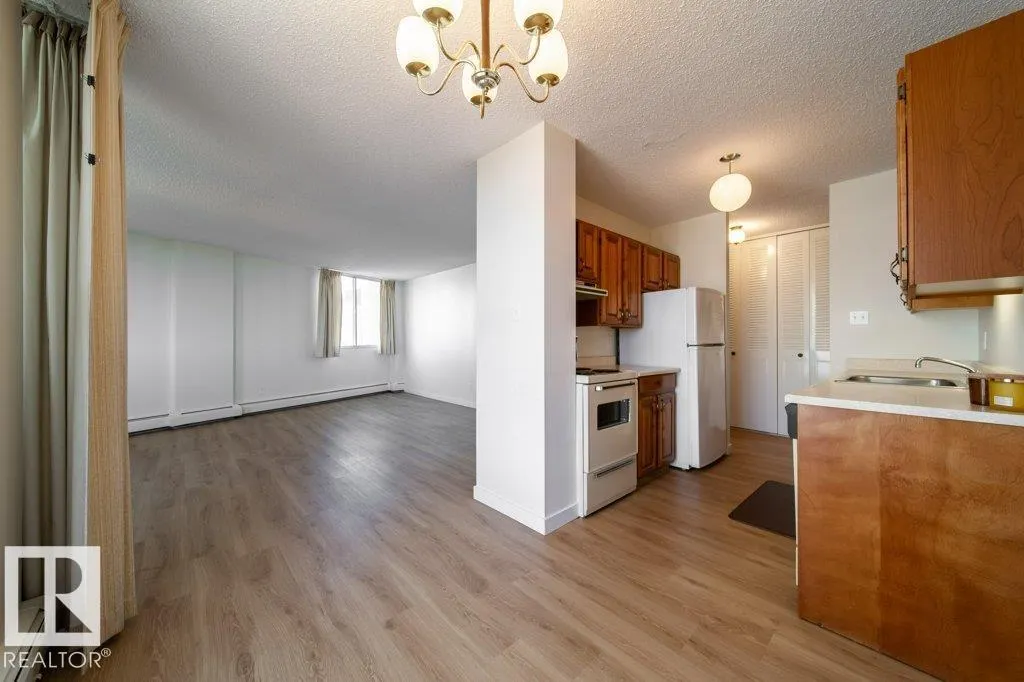 #1101 12141 JASPER AV NW