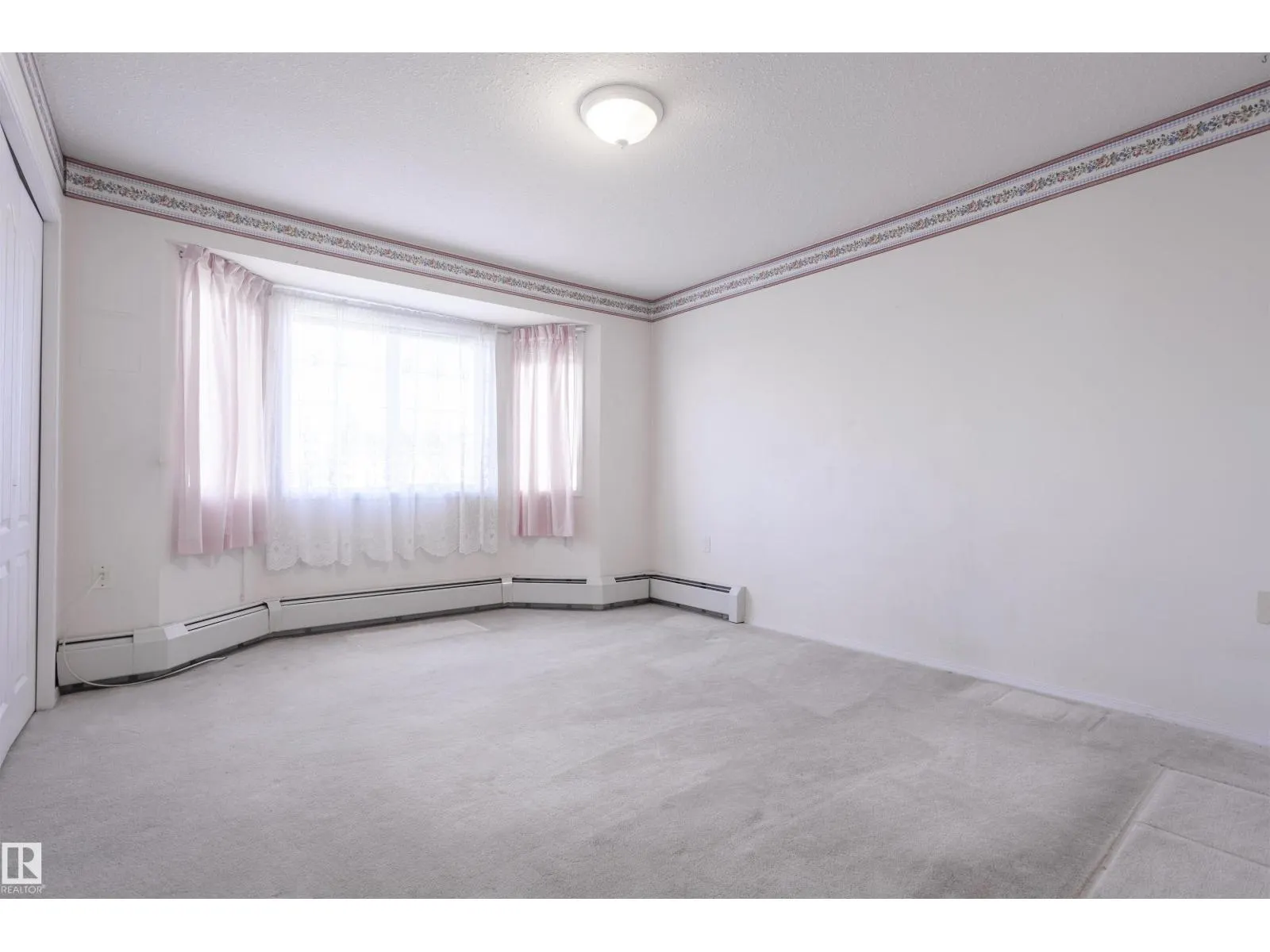 #262 13441 127 ST NW