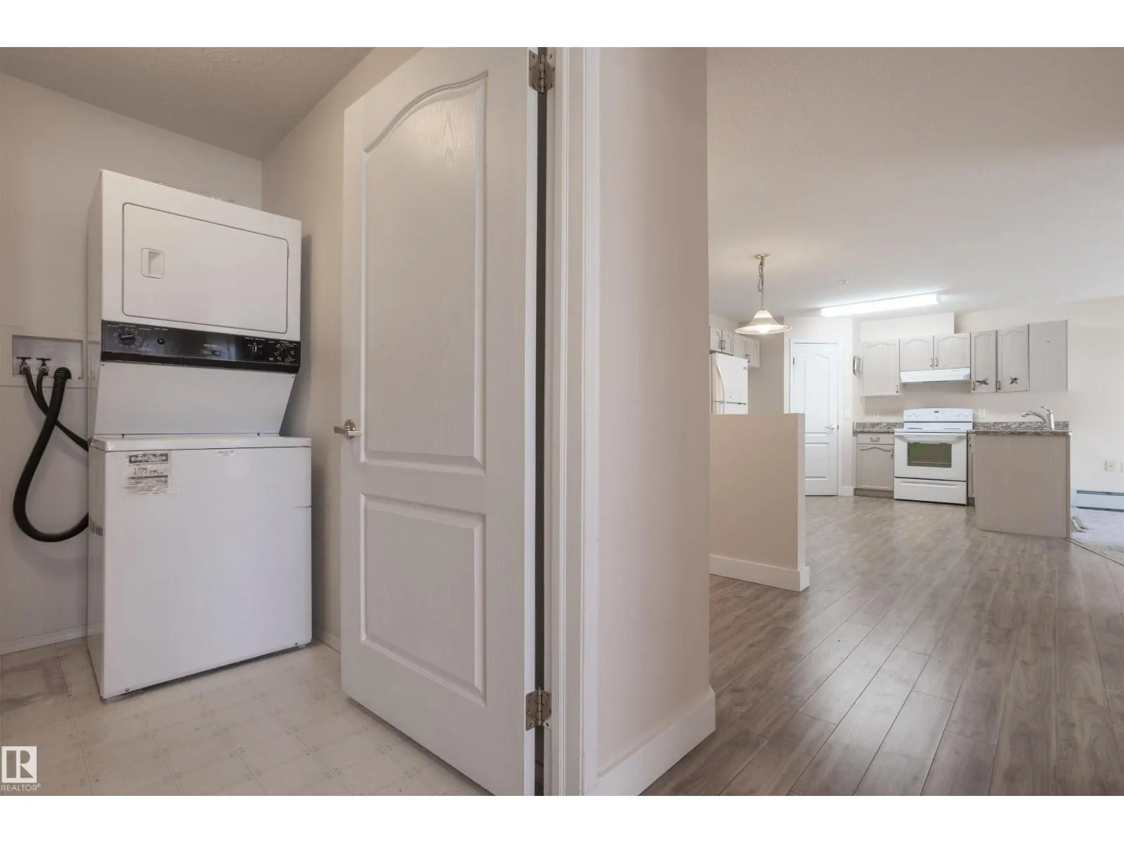 #262 13441 127 ST NW