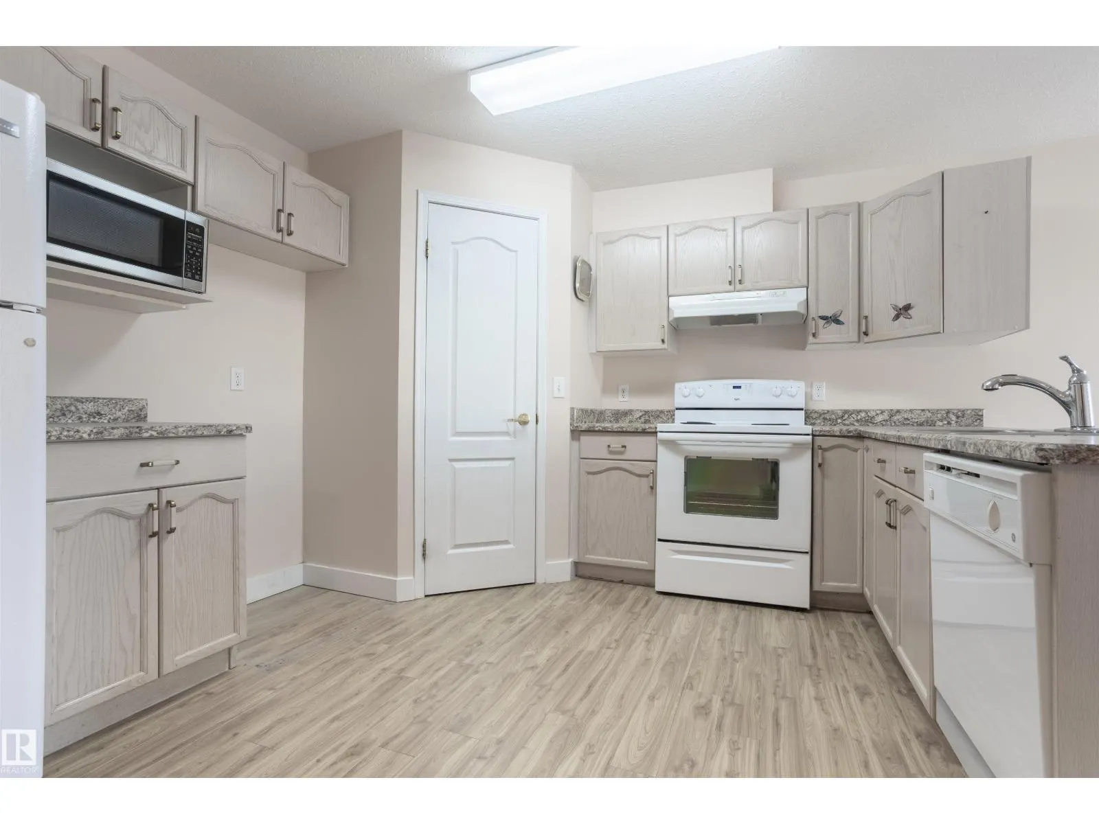 #262 13441 127 ST NW