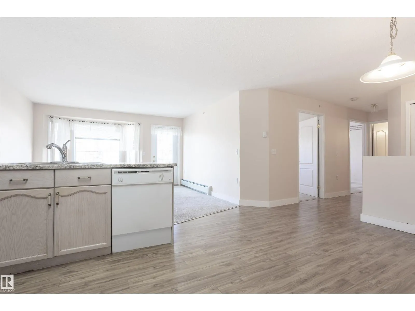 #262 13441 127 ST NW