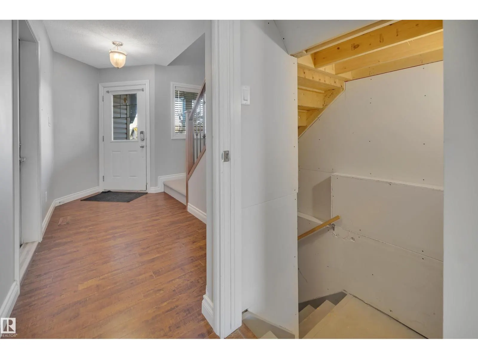 21219 94 AV NW
