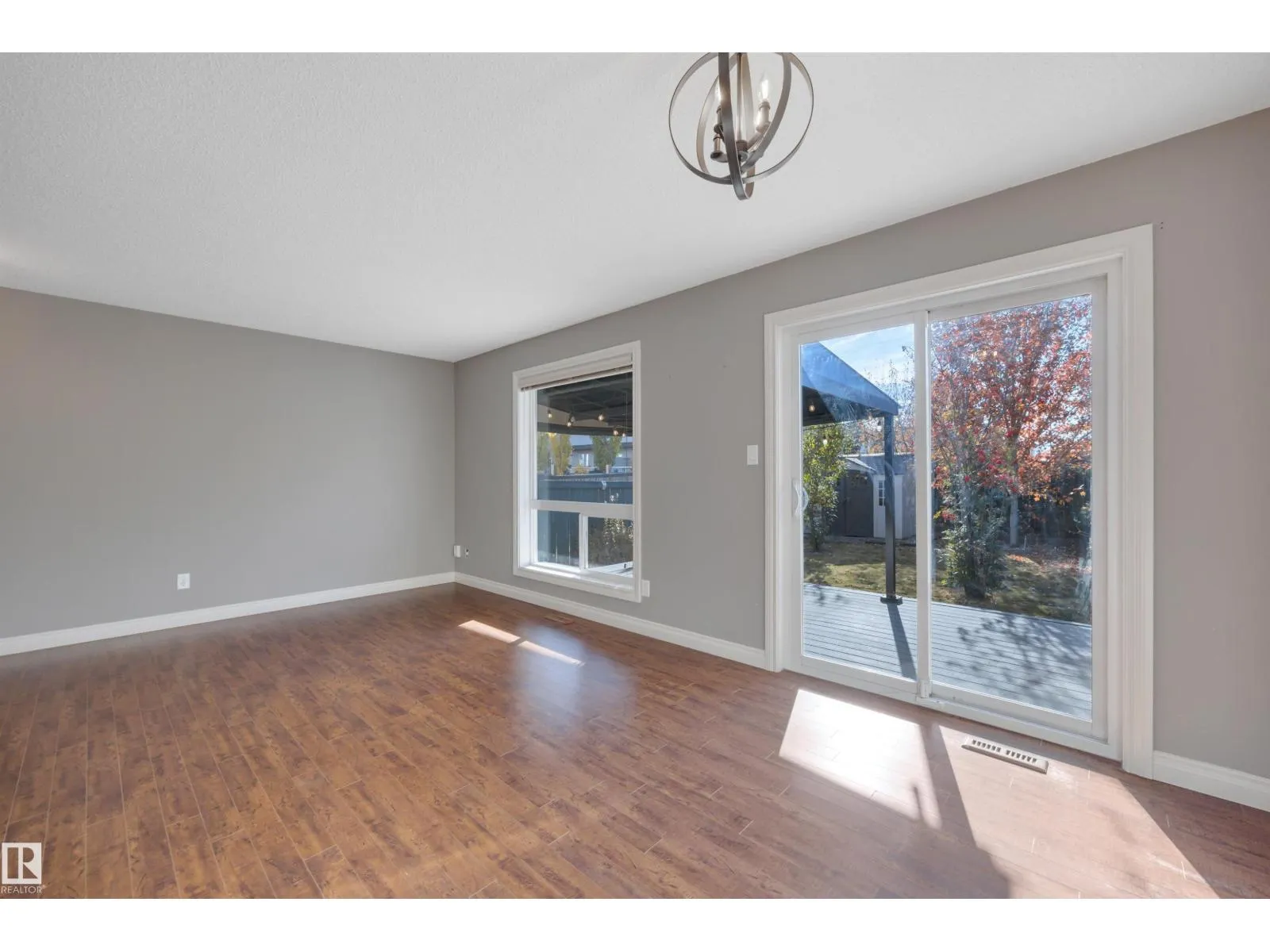 21219 94 AV NW