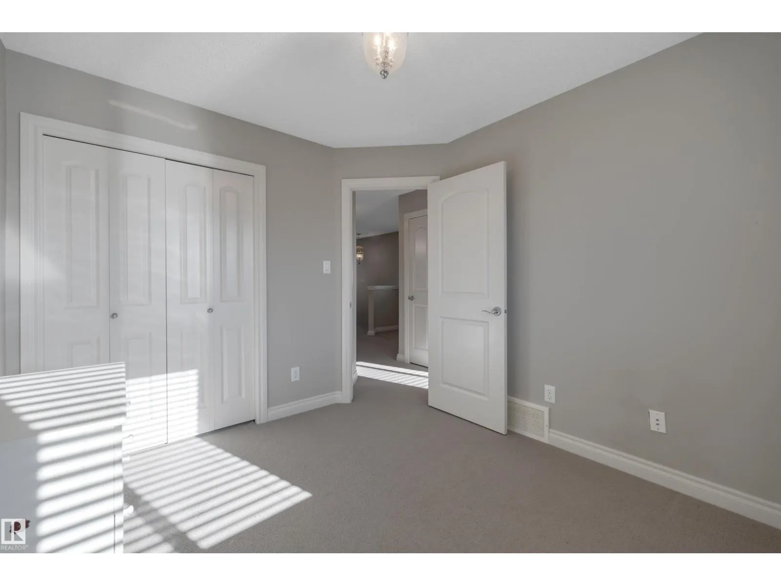 21219 94 AV NW