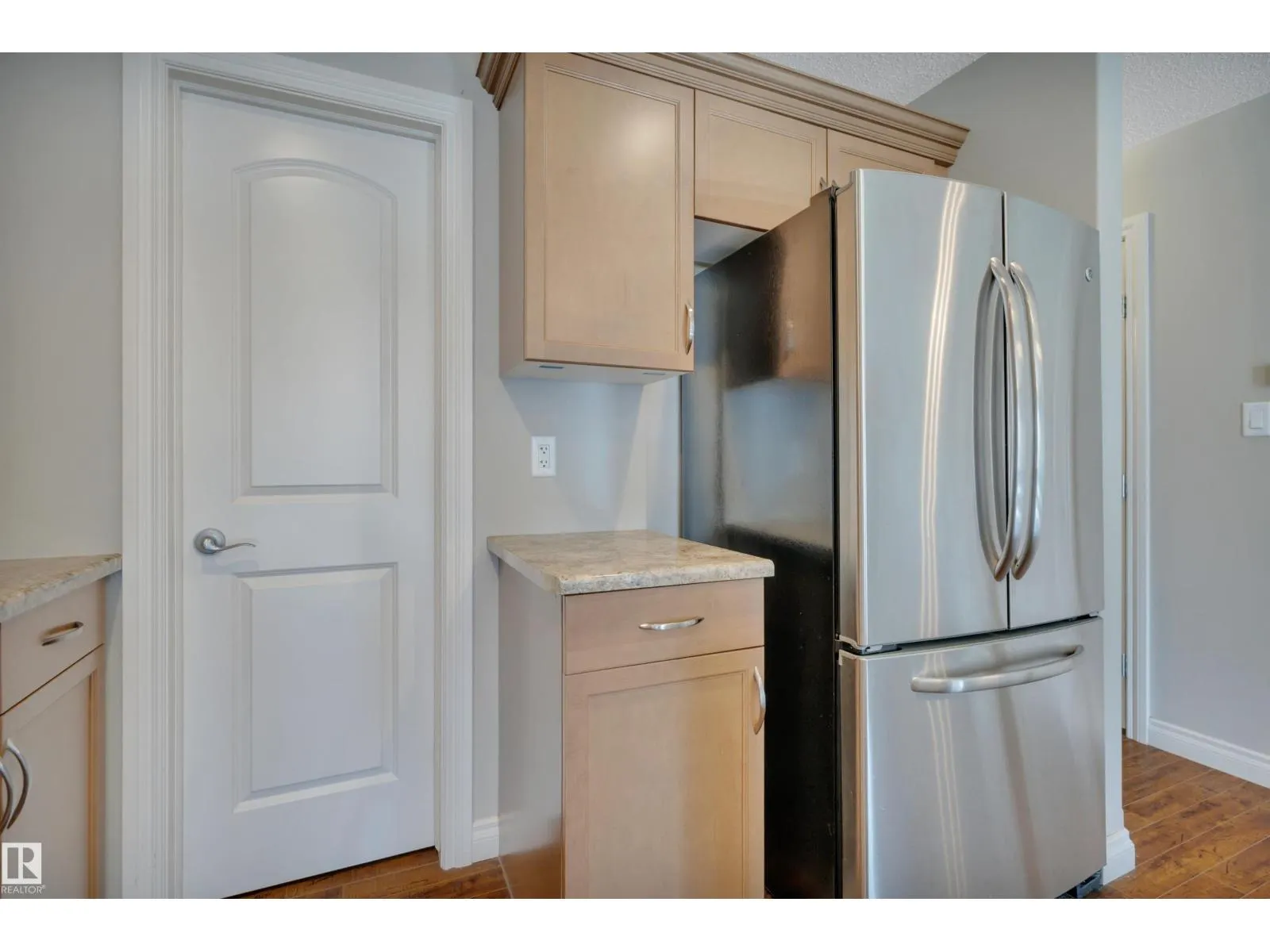 21219 94 AV NW