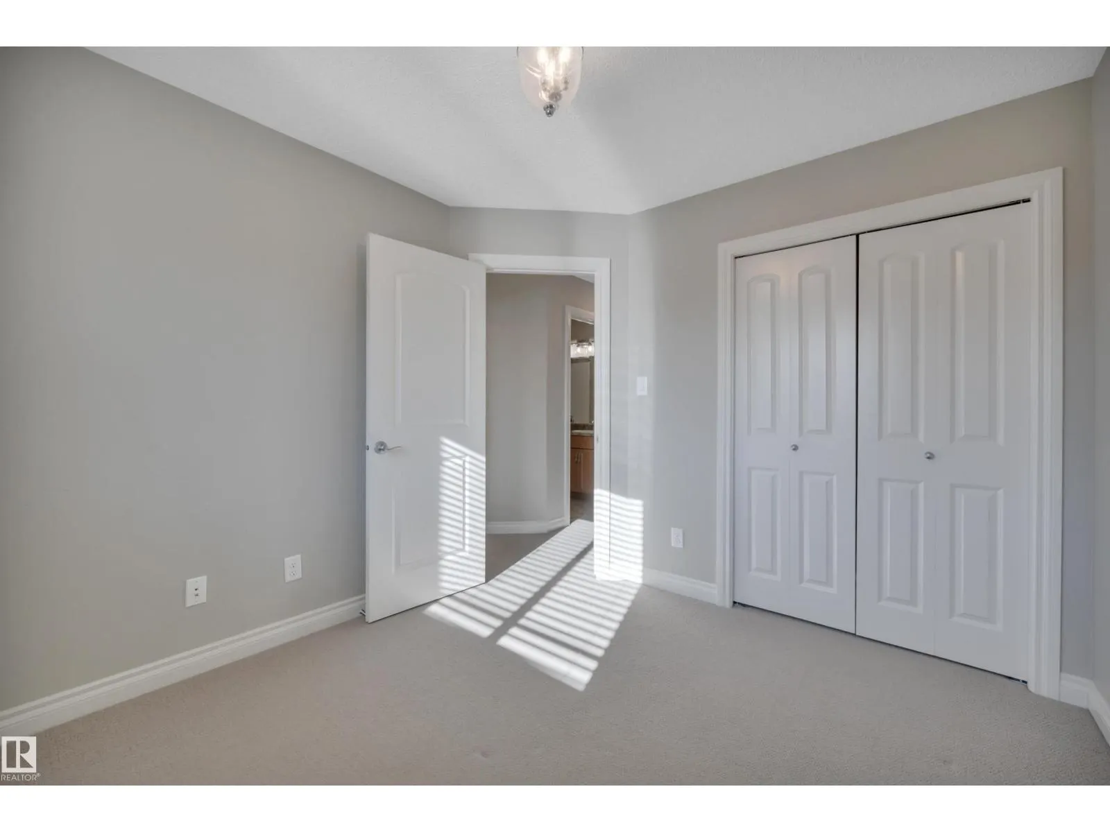 21219 94 AV NW