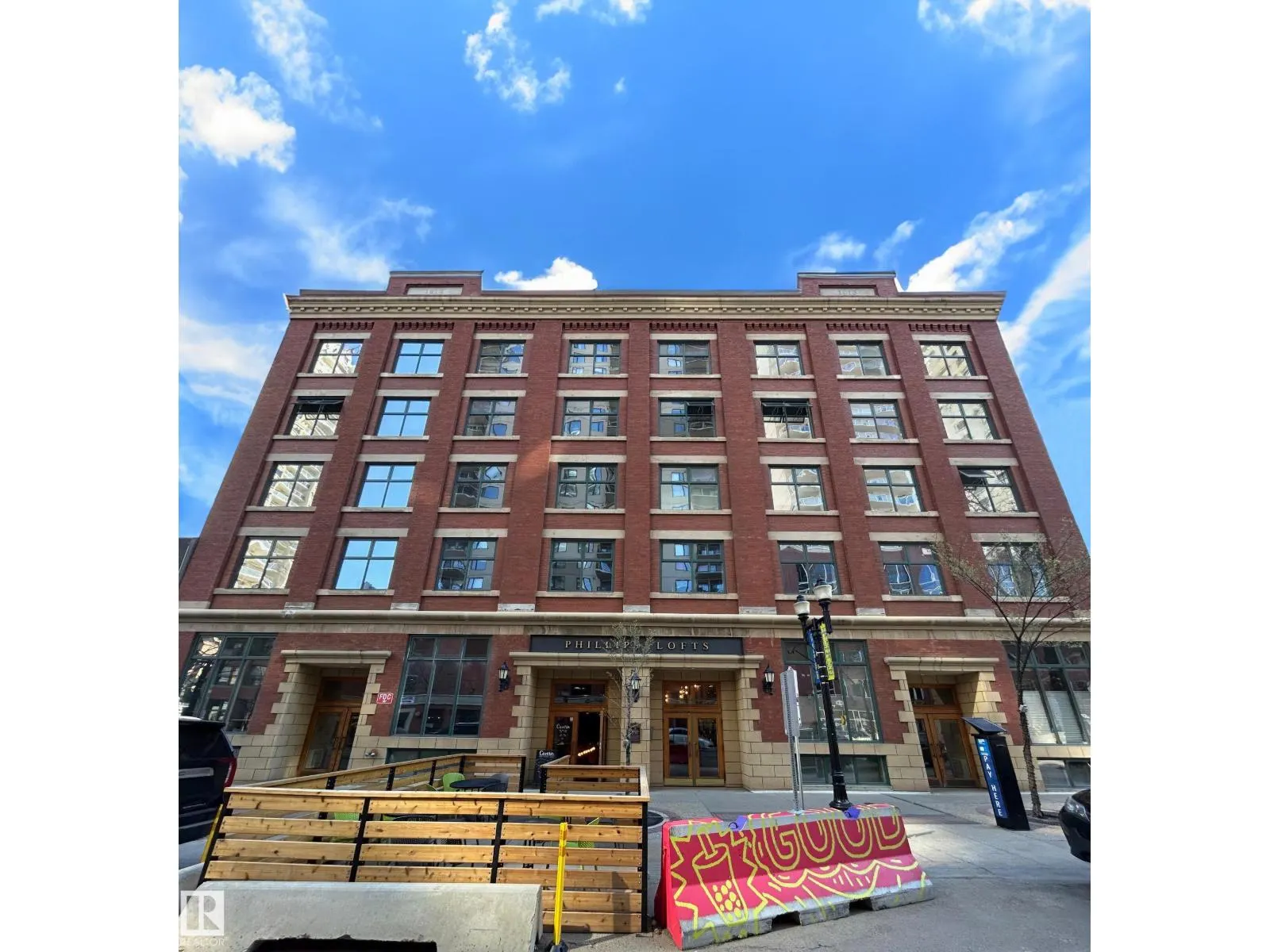 #2 10169 104 ST NW