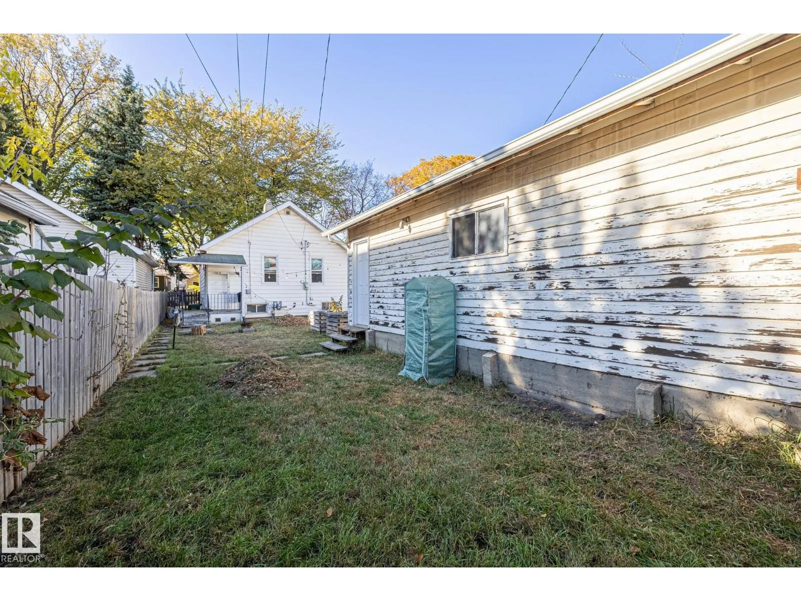 11423 85 st NW