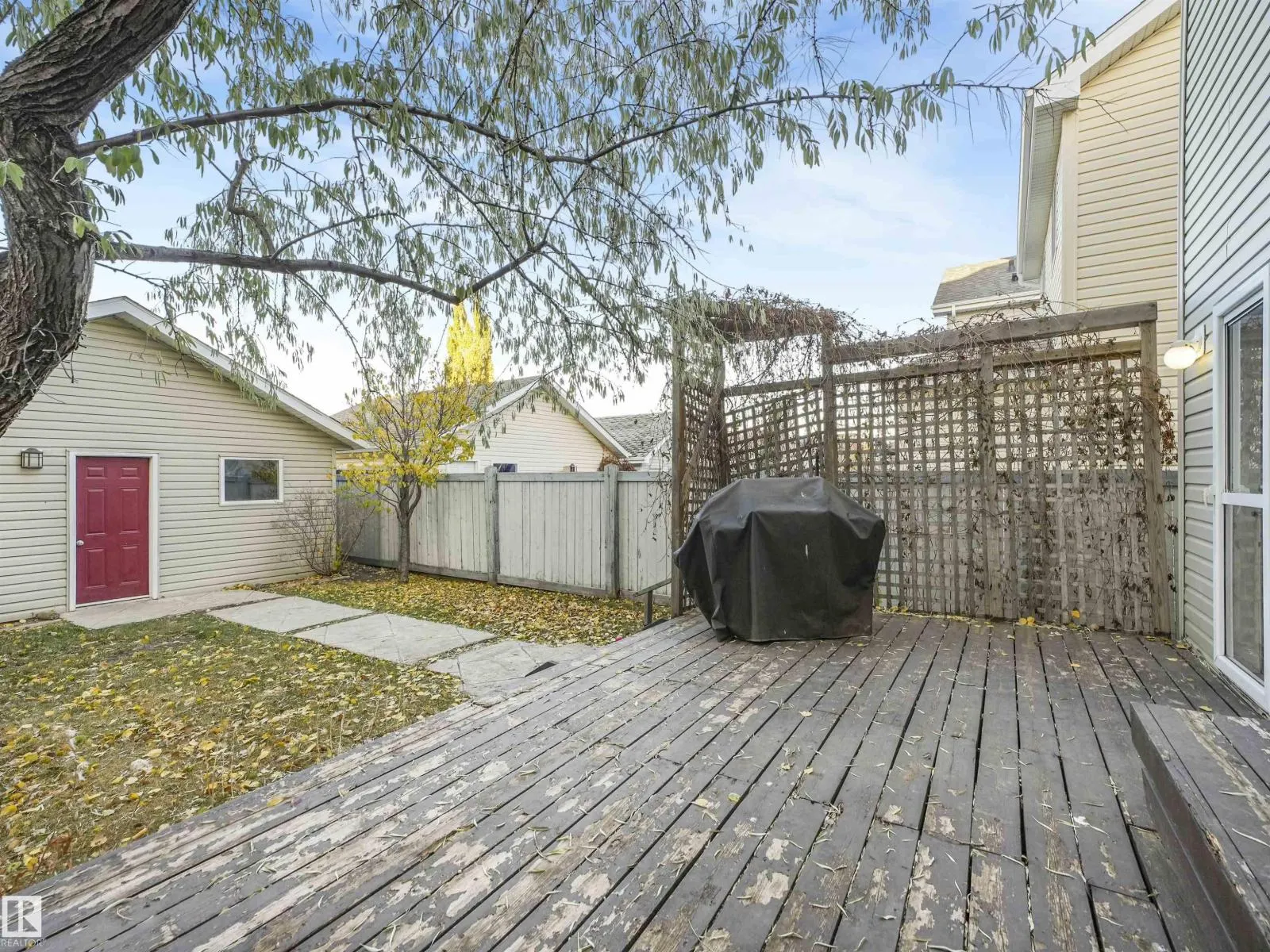 7952 13 AV SW