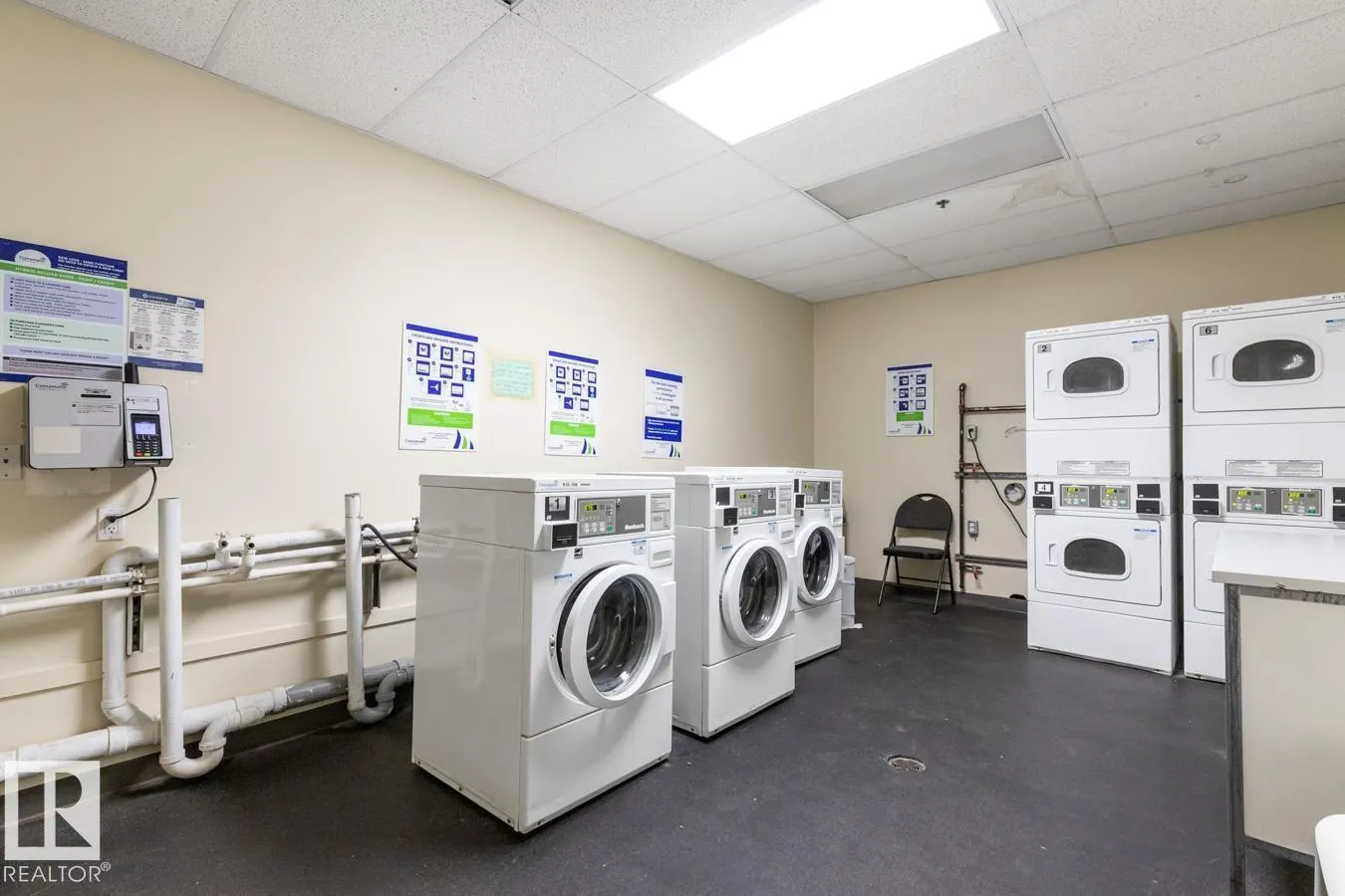 #909 10134 100 ST NW