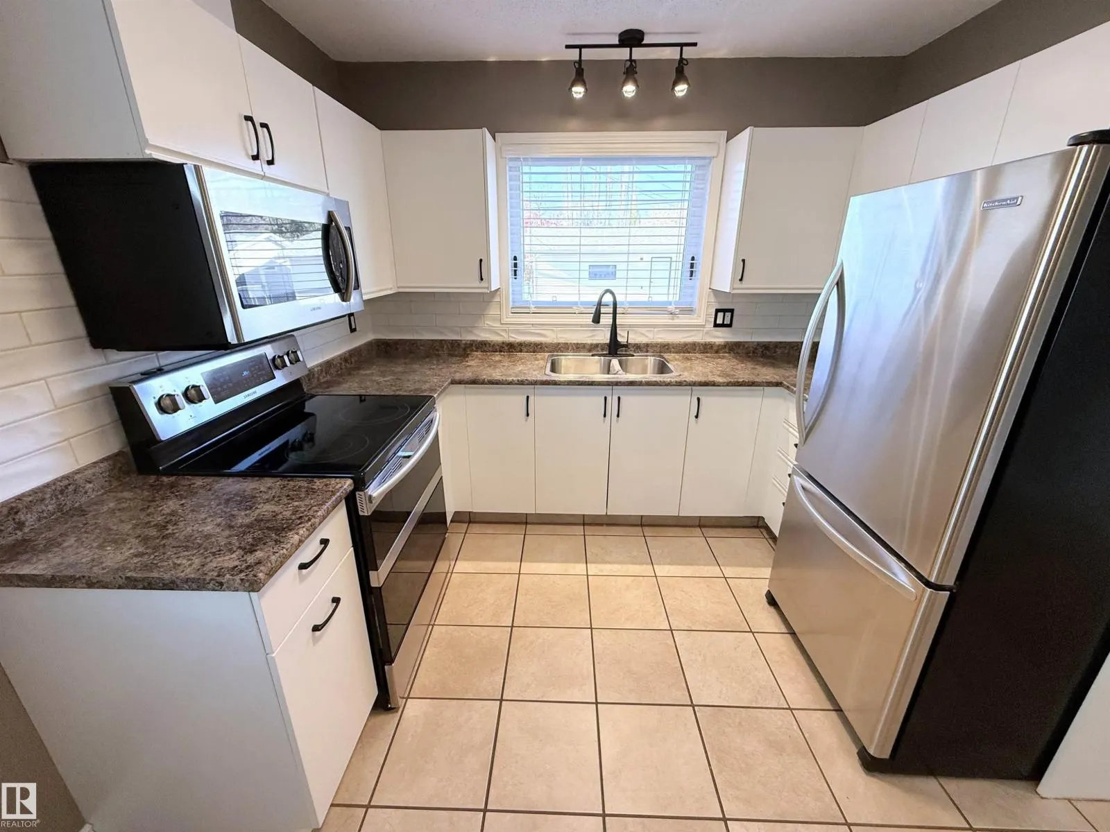 10226 152 ST NW