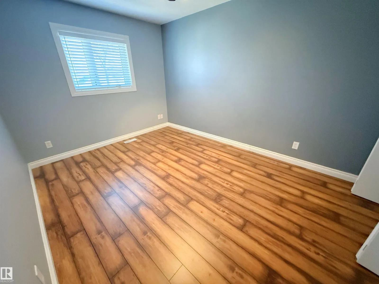10226 152 ST NW