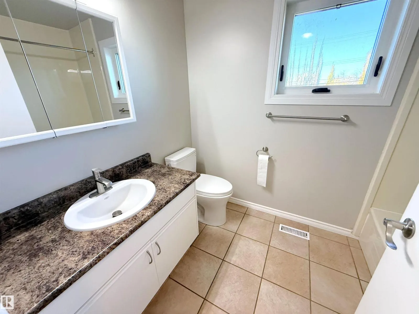 10226 152 ST NW