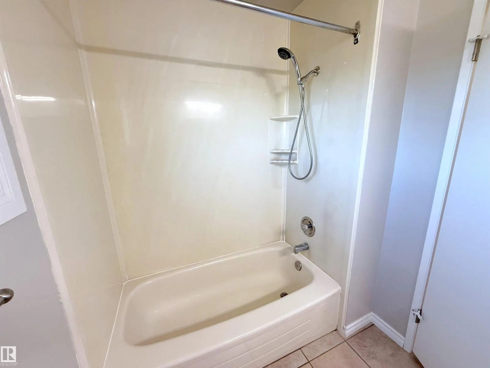 10226 152 ST NW