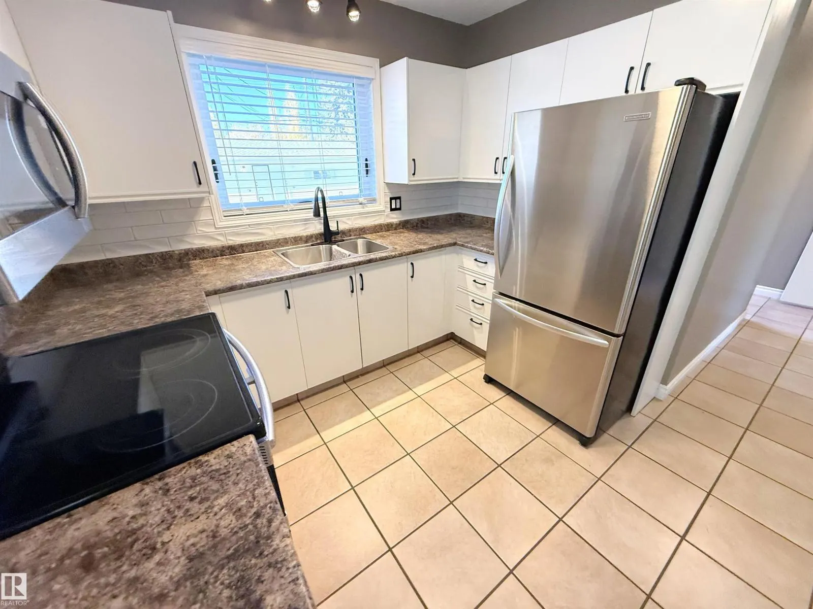 10226 152 ST NW