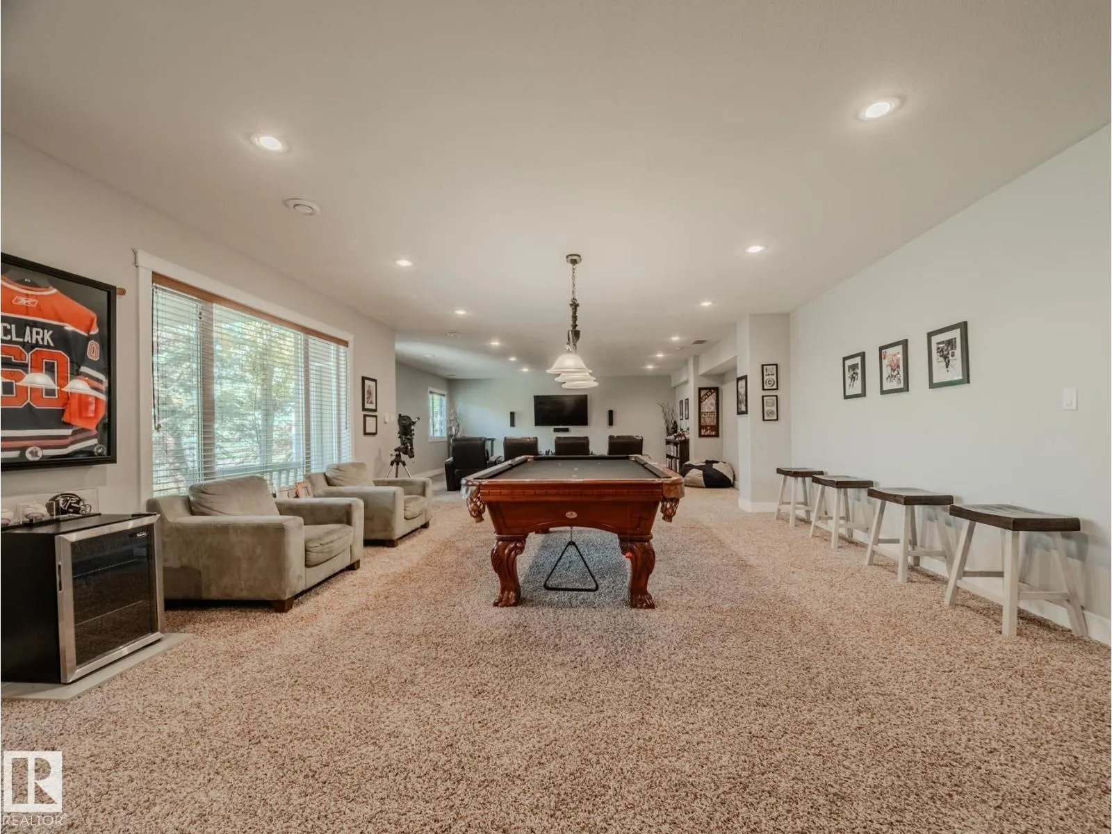 5204 63 ST