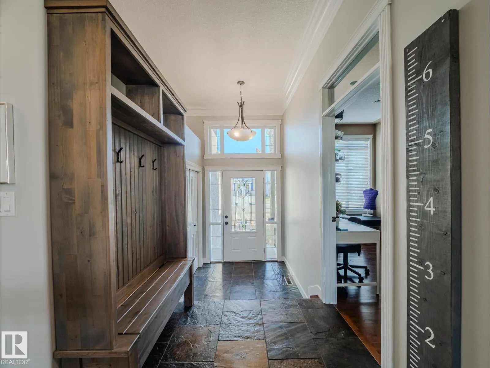 5204 63 ST
