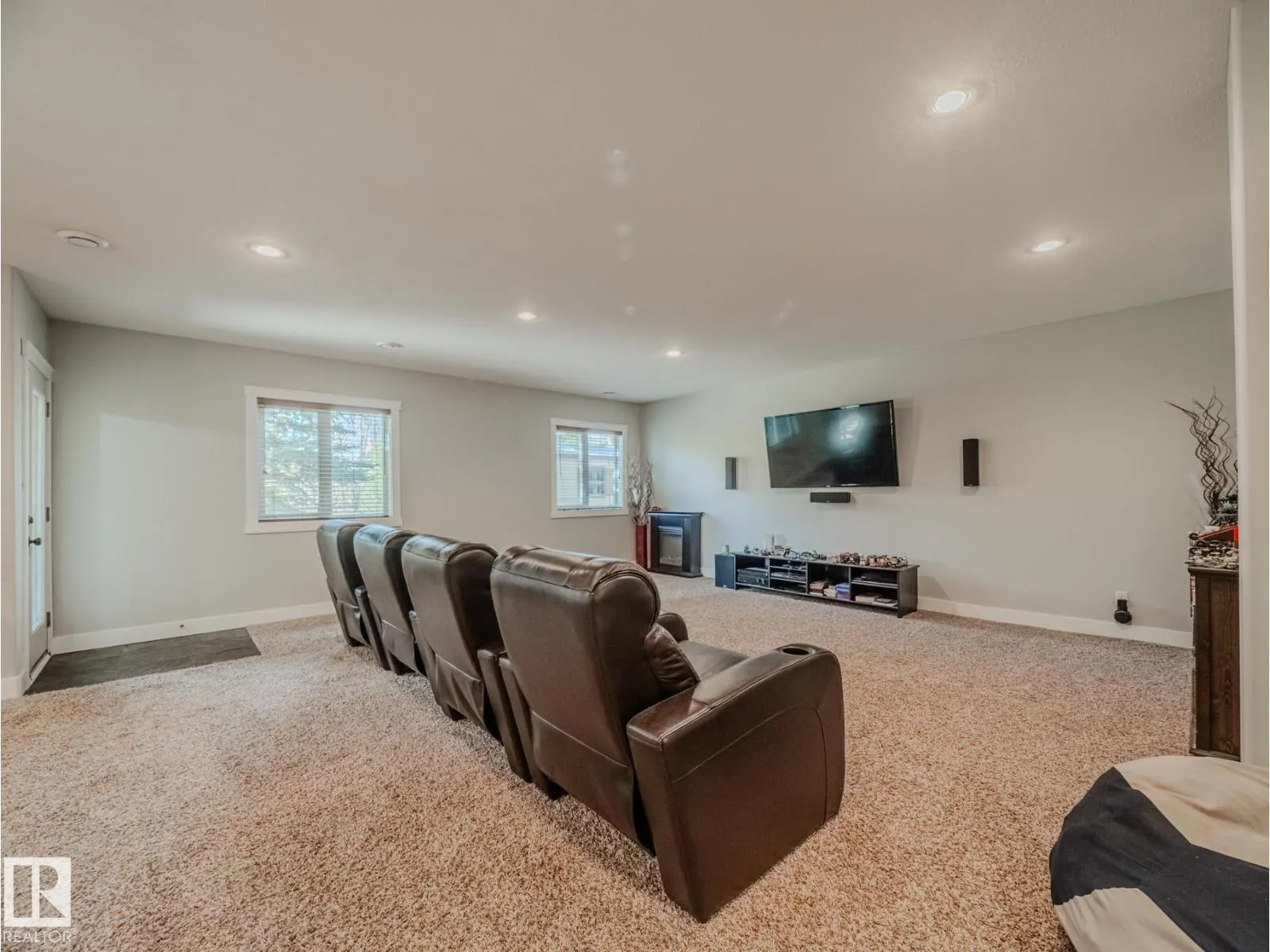5204 63 ST