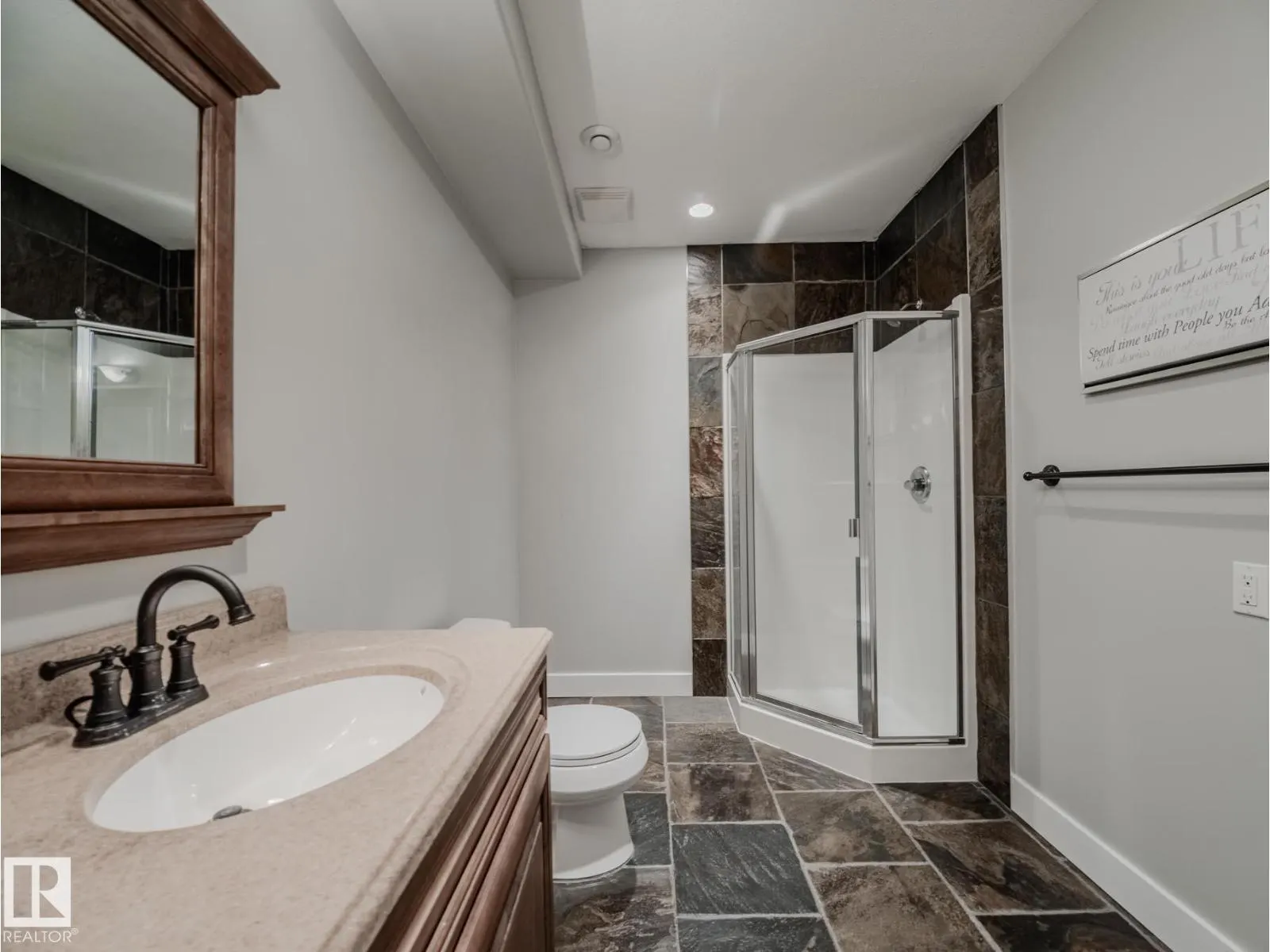 5204 63 ST