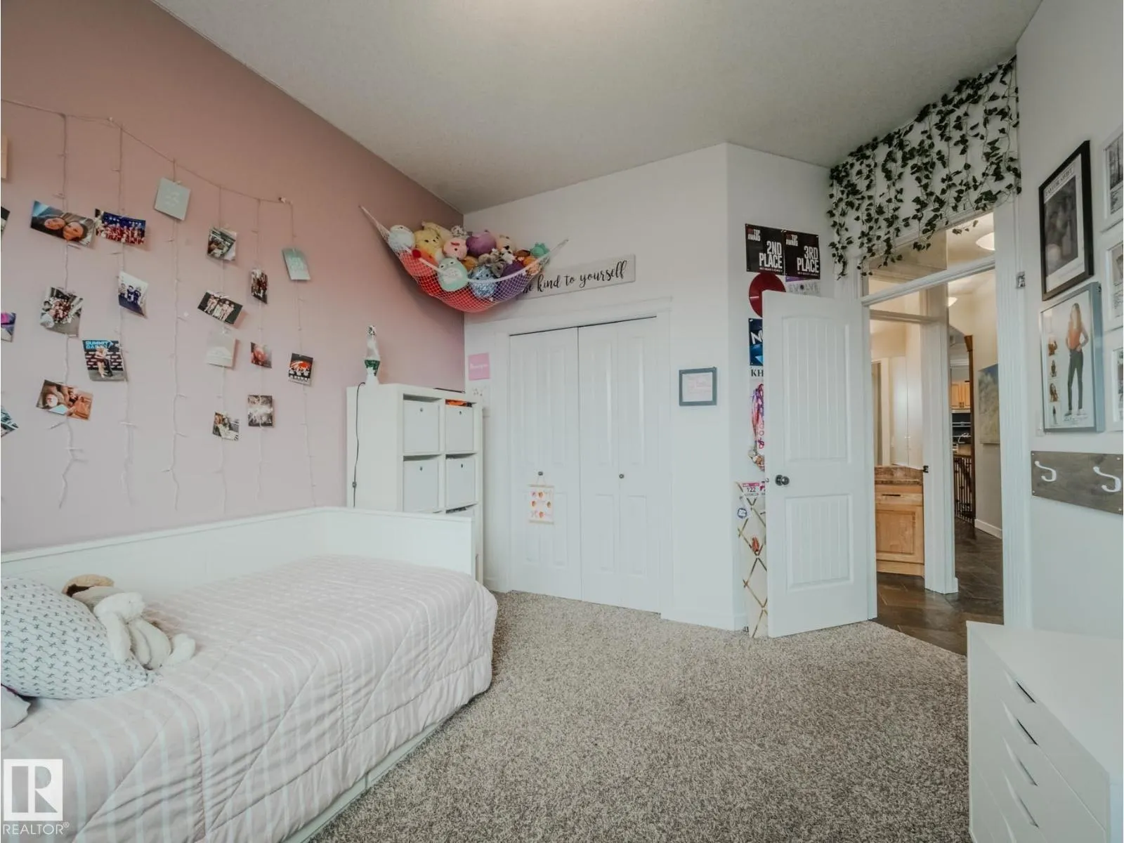 5204 63 ST