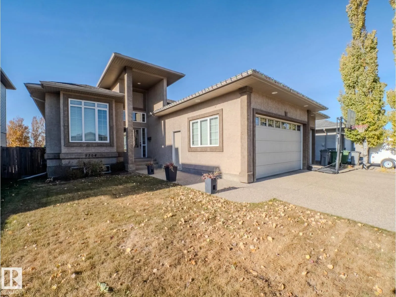 5204 63 ST