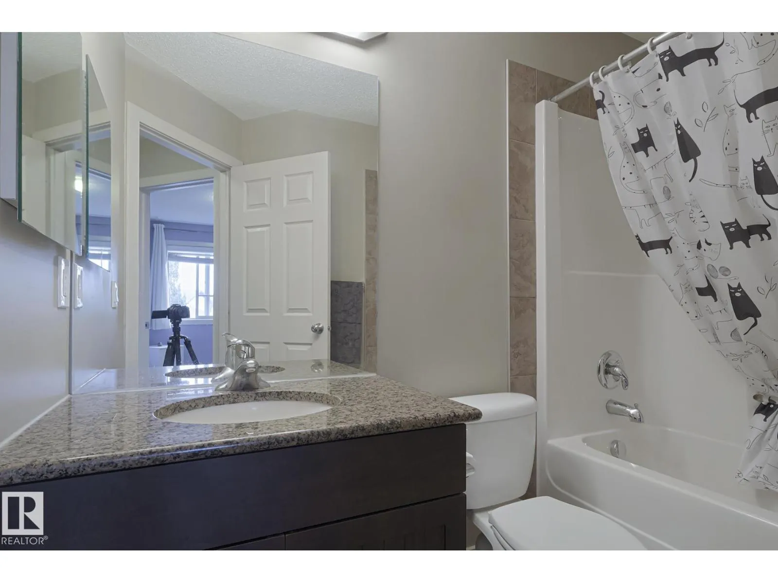 2544 ANDERSON WY SW