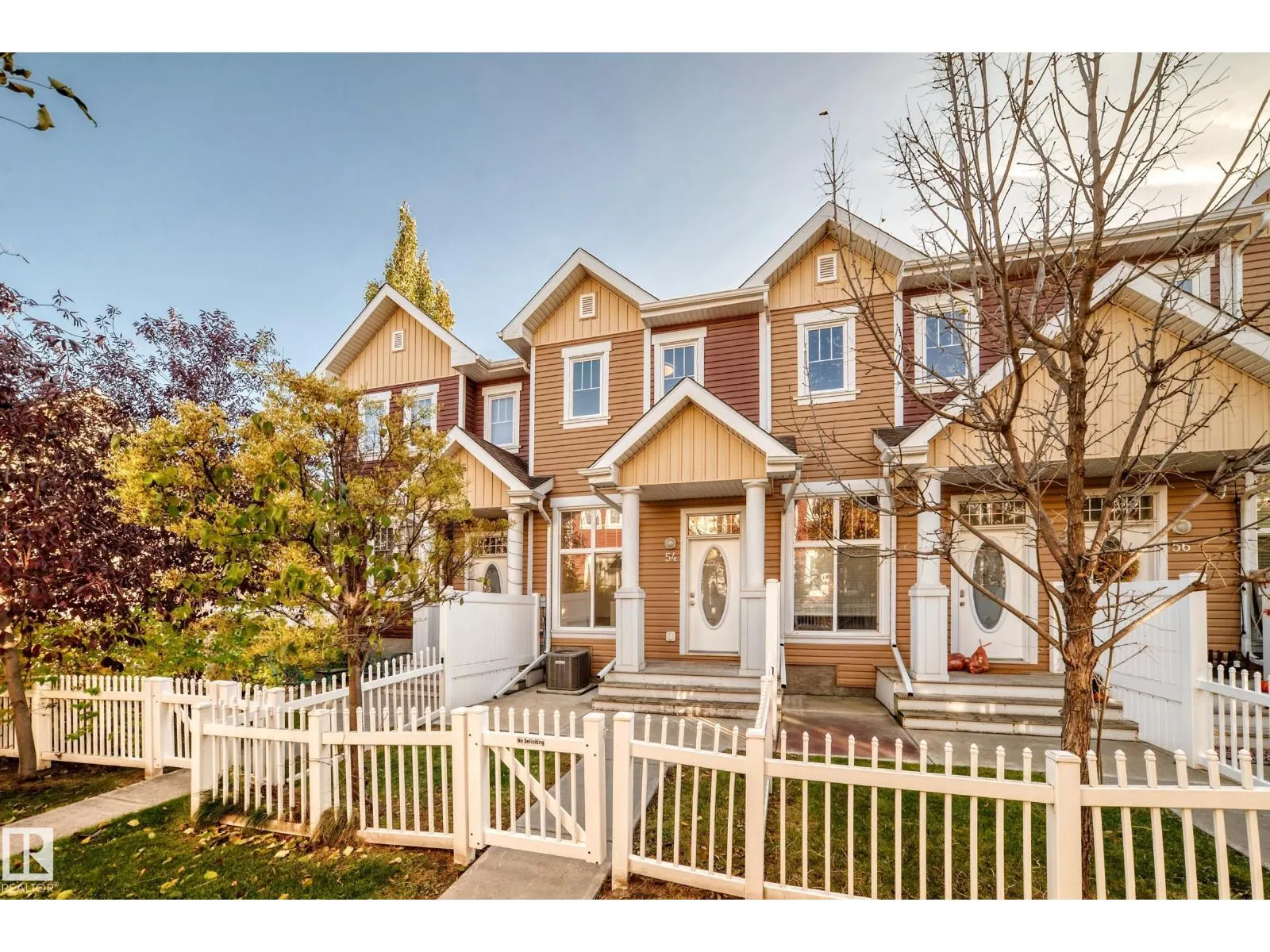 #54 1623 Towne Centre BV NW