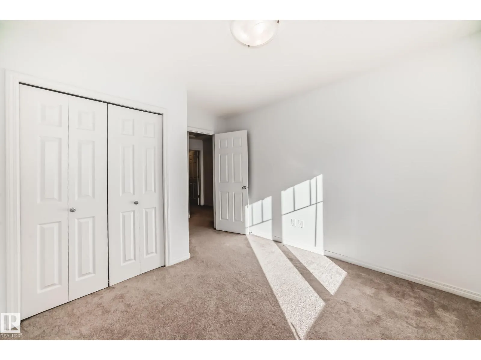 #54 1623 Towne Centre BV NW