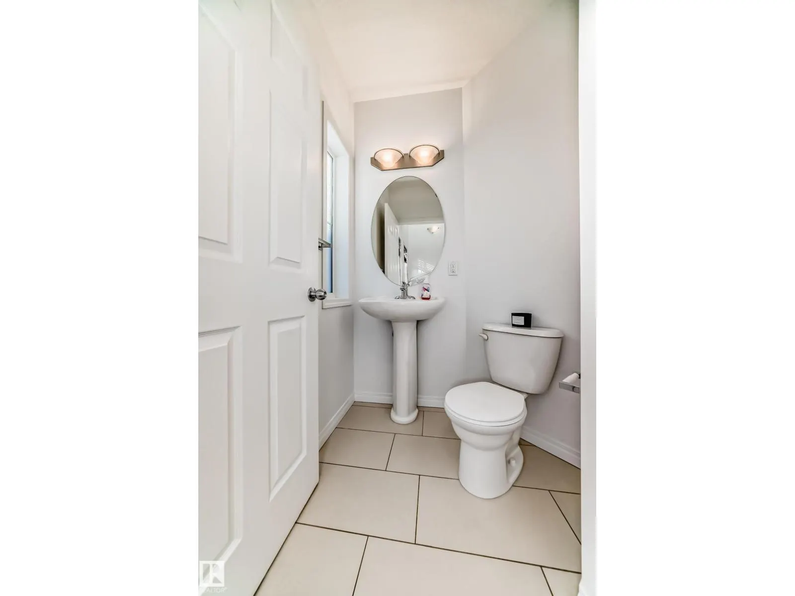 #54 1623 Towne Centre BV NW