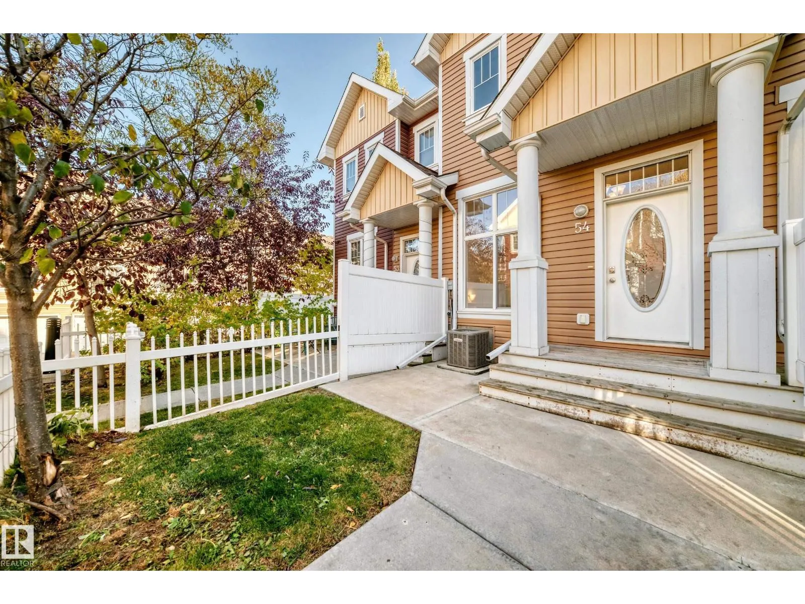 #54 1623 Towne Centre BV NW