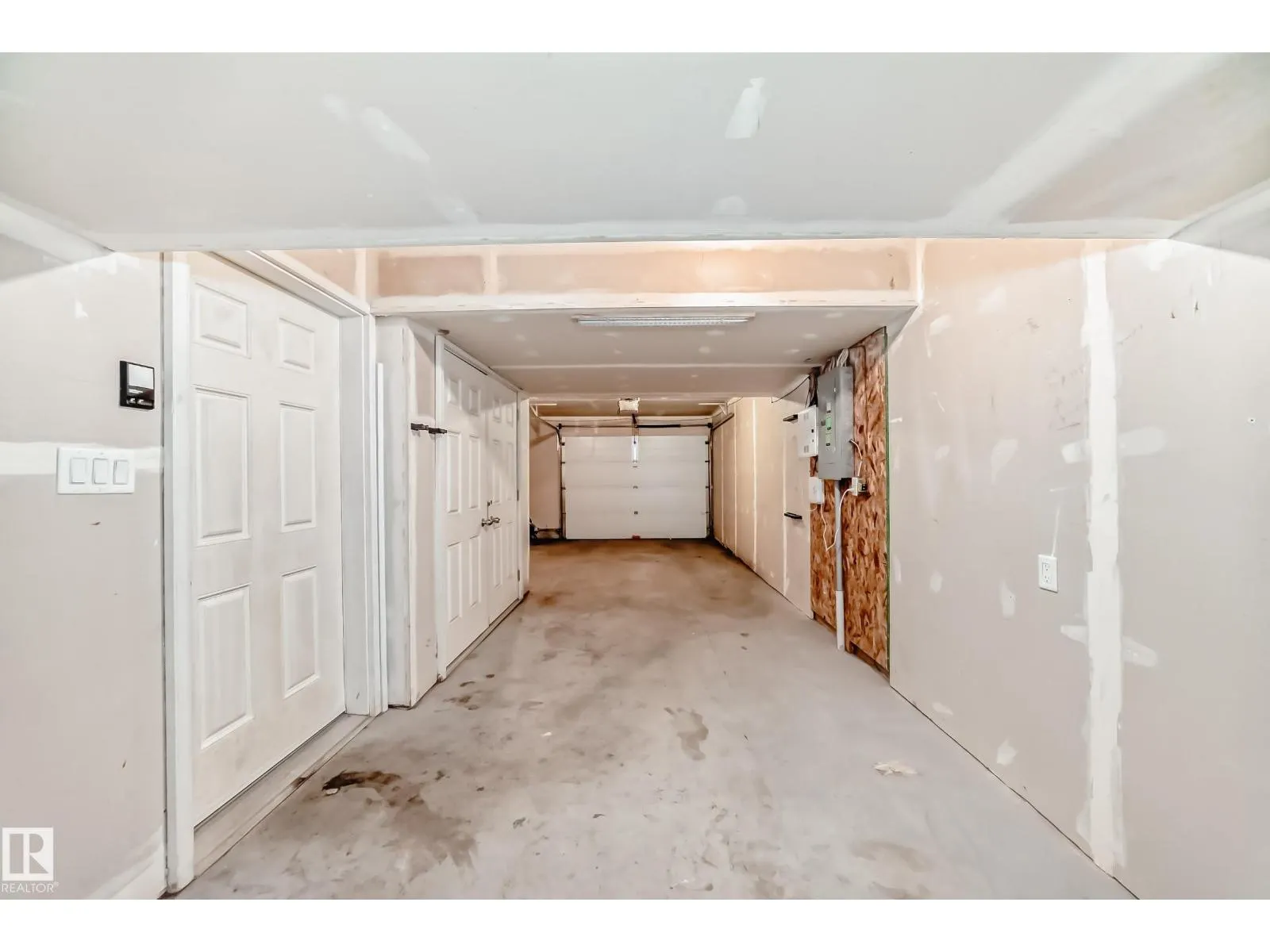 #54 1623 Towne Centre BV NW