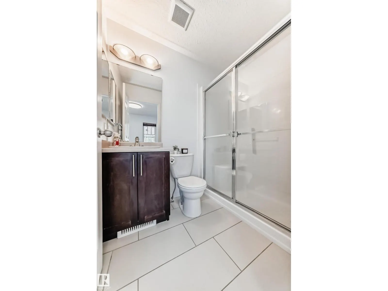 #54 1623 Towne Centre BV NW