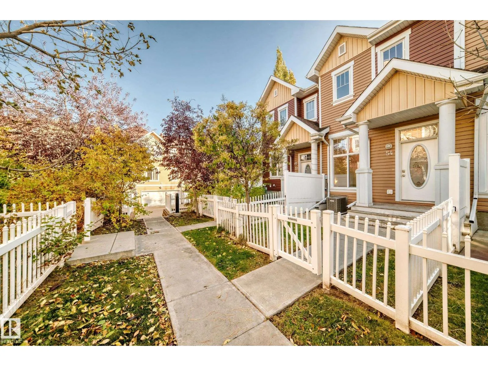 #54 1623 Towne Centre BV NW