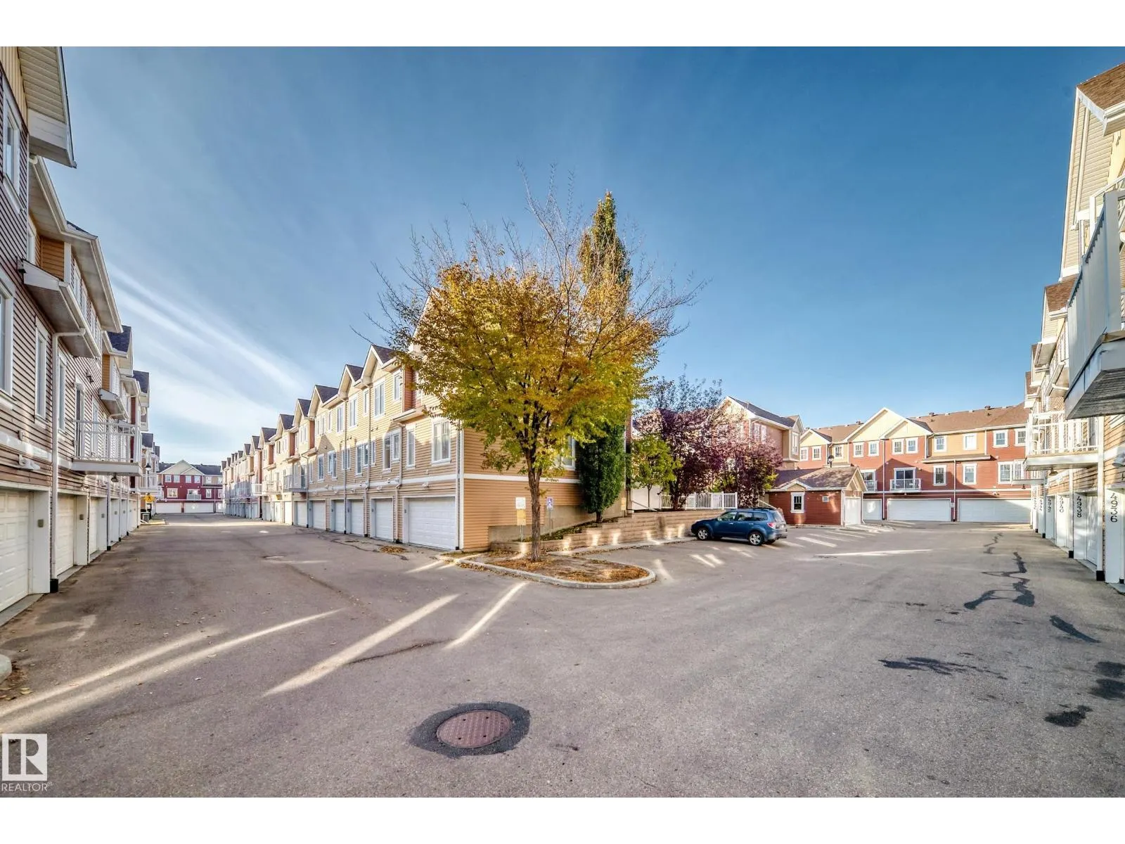 #54 1623 Towne Centre BV NW