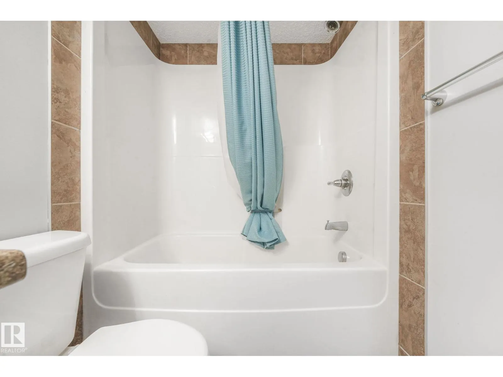 #210 103 AMBLESIDE DR SW
