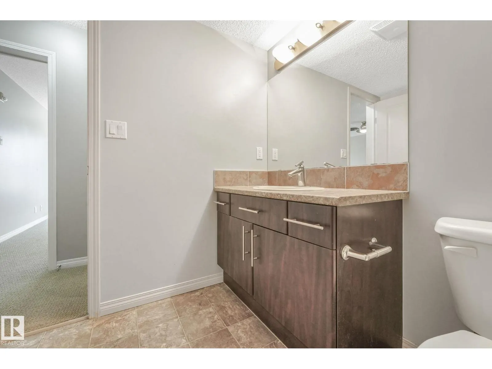 #210 103 AMBLESIDE DR SW