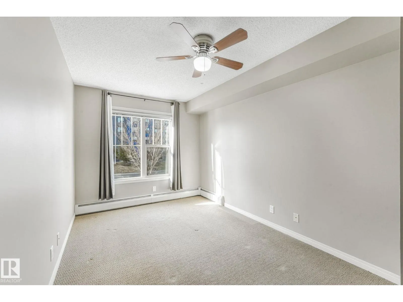 #210 103 AMBLESIDE DR SW