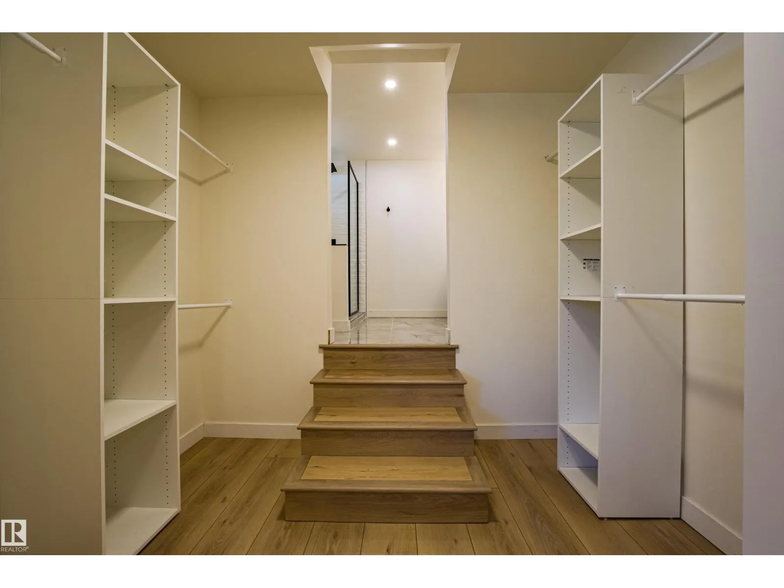 5603 108 ST NW