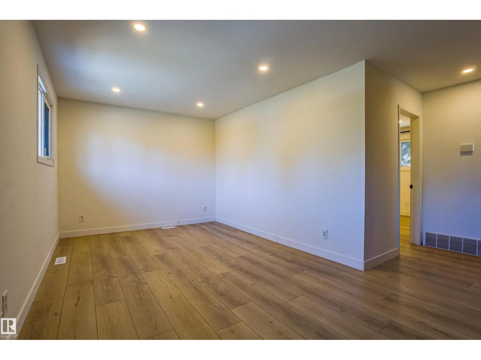 5603 108 ST NW